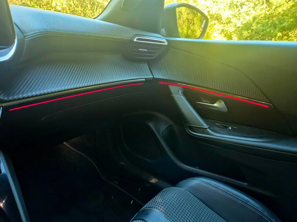 Peugeot 2008 1.2 PureTech GT-Line Camera Navigatie uit 2020, foto 11