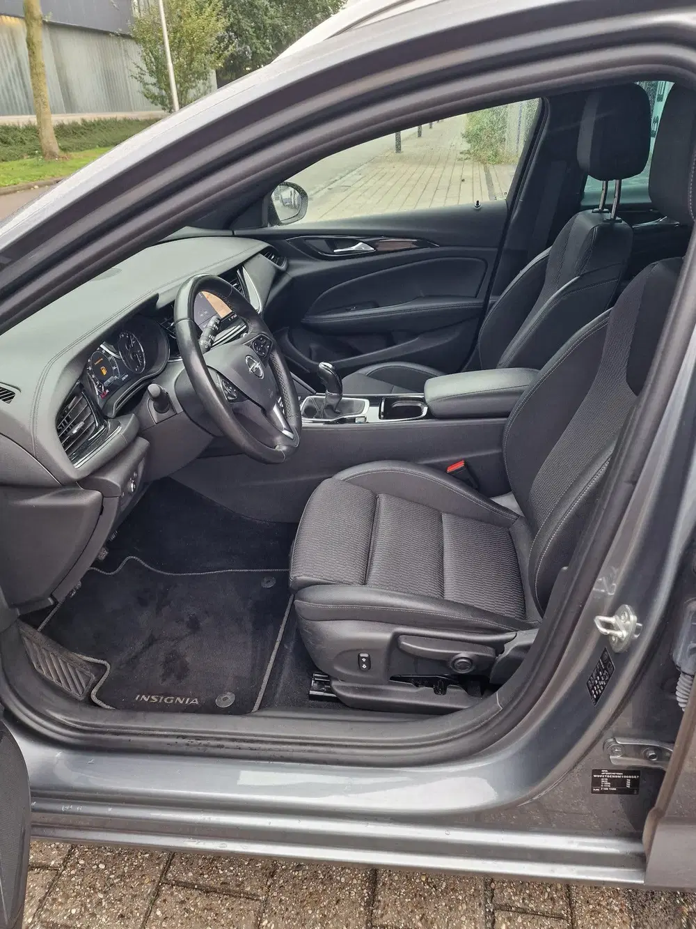 Opel Insignia 1.5 CDTI Business Elegance uit 2020, foto 13
