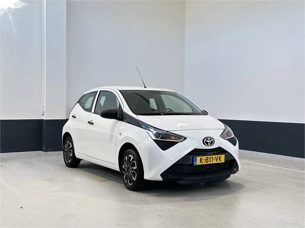 Toyota Aygo 1.0 VVT-i x-fun uit 2021