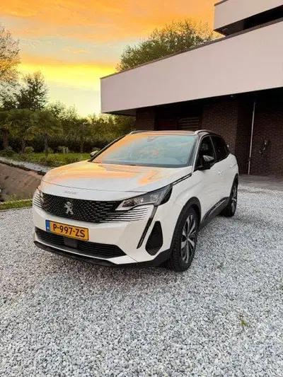 Peugeot 3008 1.6 Plug-in Hybrid4 300pk E 2021 paarlemoe uit 2021