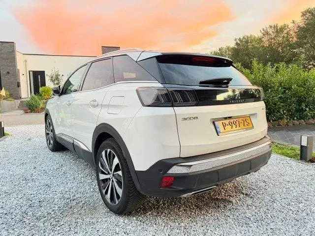 Peugeot 3008 1.6 Plug-in Hybrid4 300pk E 2021 paarlemoe uit 2021, foto 4