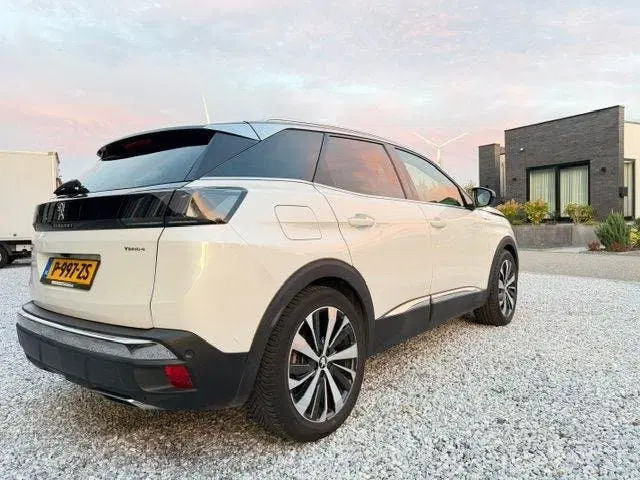 Peugeot 3008 1.6 Plug-in Hybrid4 300pk E 2021 paarlemoe uit 2021, foto 5