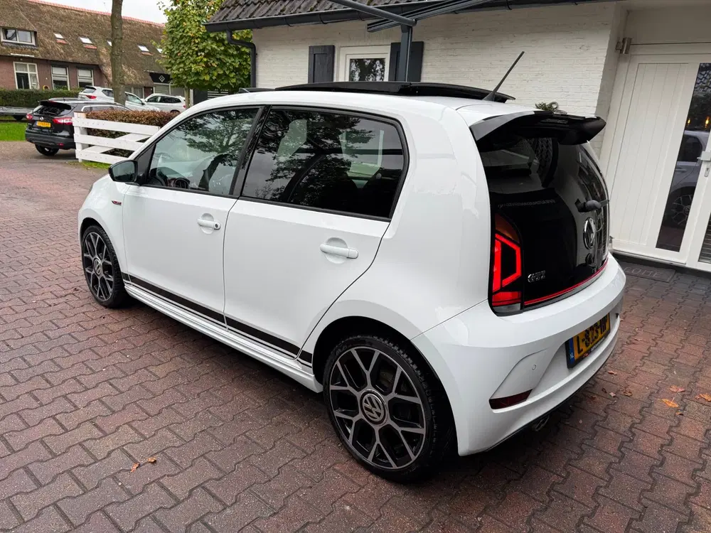 Volkswagen up! 1.0 TSI GTI Beats uit 2019, foto 8