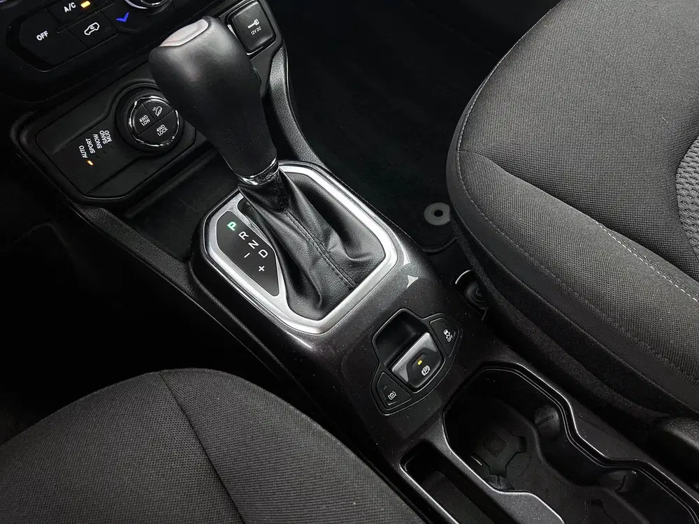 Jeep Renegade 4xe 240 Plug-in Hybrid Electric S uit 2022, foto 15