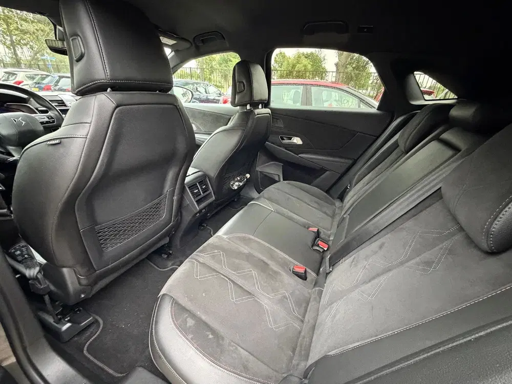 DS Automobiles DS 7 Crossback DS 7 Crossback 1.2 PureTech Executive uit 2020, foto 15