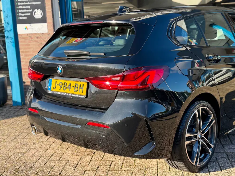 BMW 1-serie 118i Executive Edition 2020 AUT NAVI NAP 1 uit 2020, foto 7
