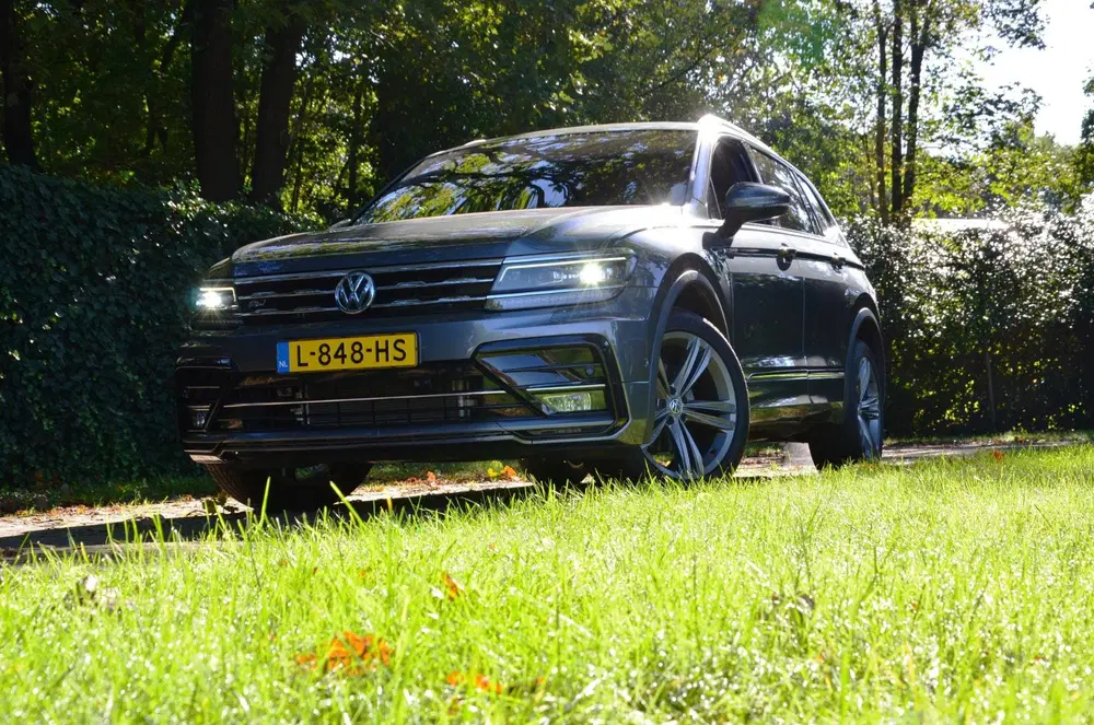 Volkswagen Tiguan Allspace 1.5 TSI Highline Business R Line uit 2021, foto 8