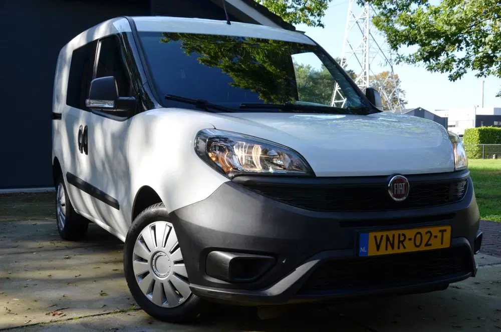Fiat Doblo Doblò Cargo 1.6 MJ L1H1 S Basis Airco uit 2022, foto 2