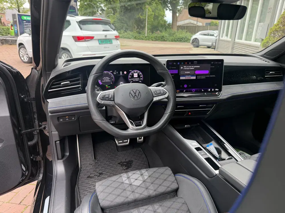 Volkswagen Passat 1.5 Hybrid R-Line Edition E-tsi ex uit 2025, foto 12