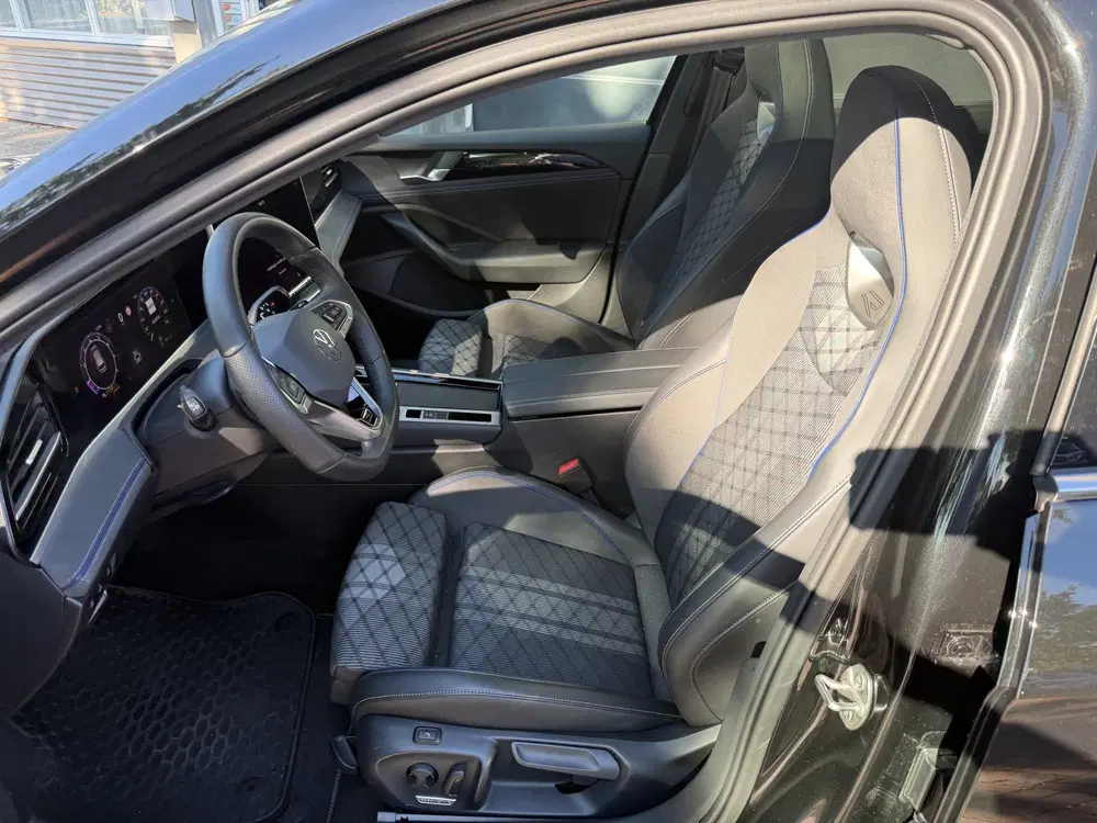 Volkswagen Passat 1.5 Hybrid R-Line Edition E-tsi ex uit 2025, foto 7