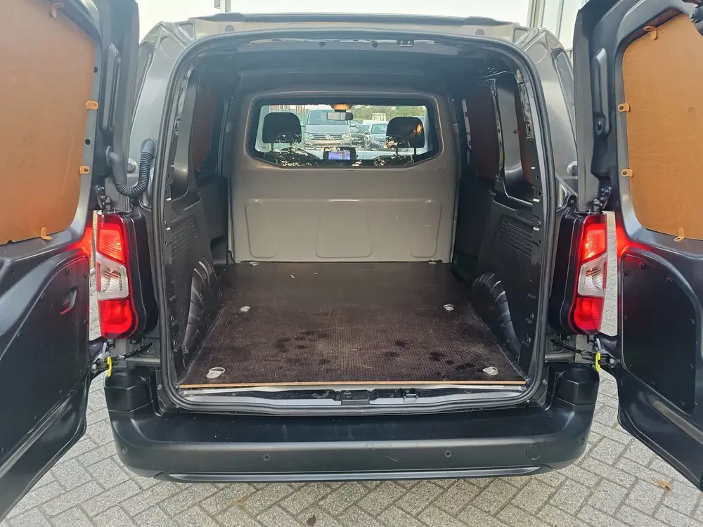 Toyota Proace City 1.5 D-4D Live uit 2022, foto 10