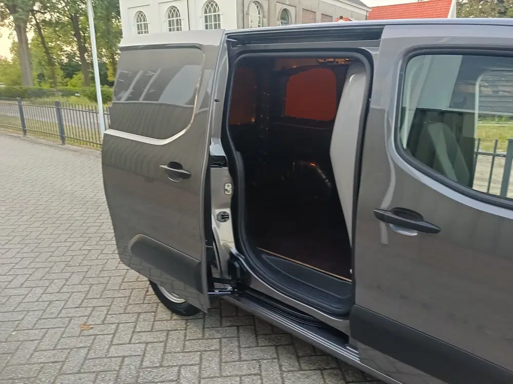 Toyota Proace City 1.5 D-4D Live uit 2022, foto 11