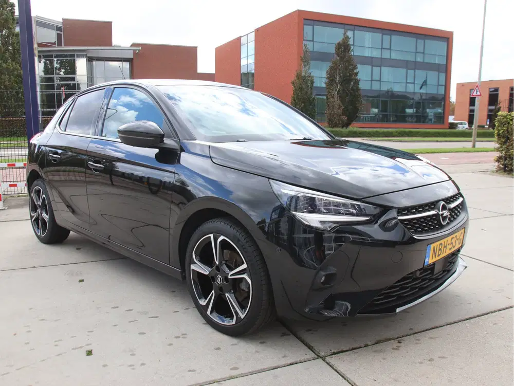 Opel Corsa 1.2 GS Line Pano uit 2023, foto 3