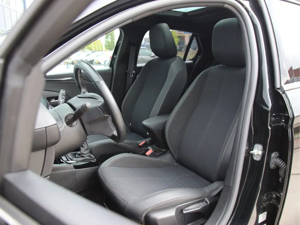 Opel Corsa 1.2 GS Line Pano uit 2023, foto 9