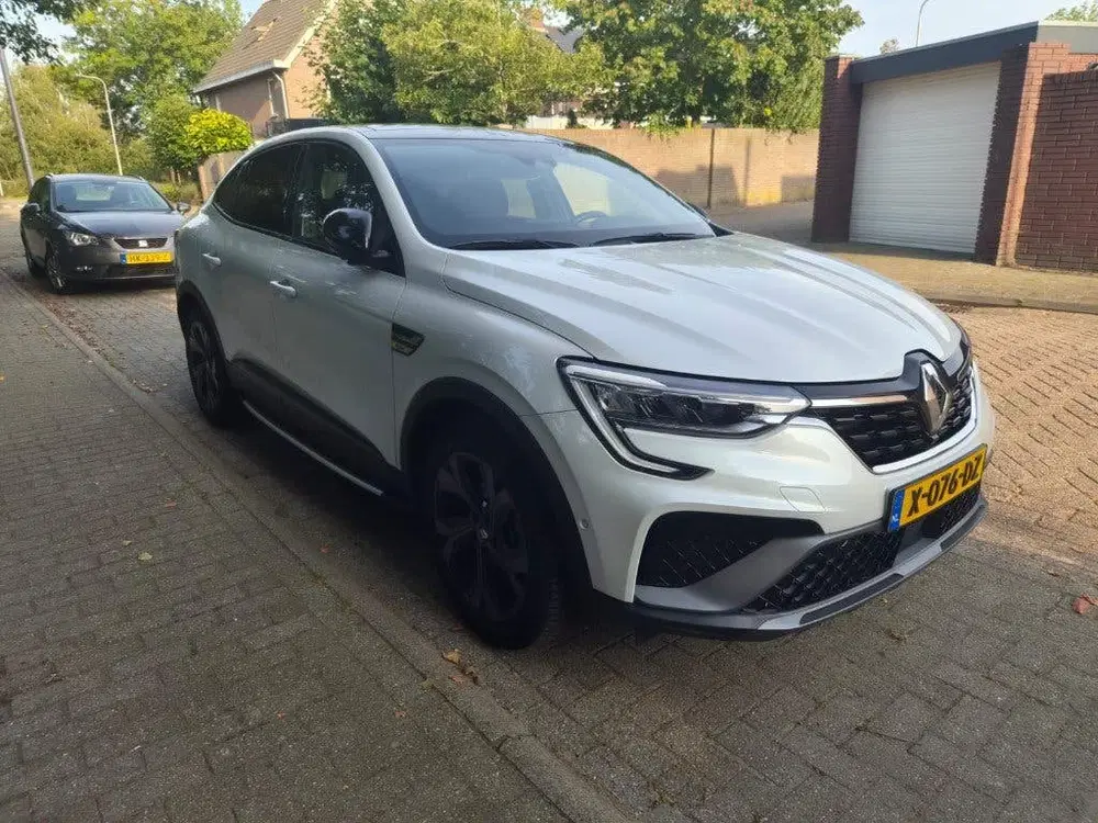 Renault Arkana 1.6 E-tech Hybrid 145pk Aut 2022 Wit uit 2022, foto 3