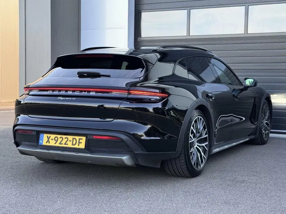 Porsche Taycan Taycan 4 Cross Turismo Panodak uit 2023, foto 10