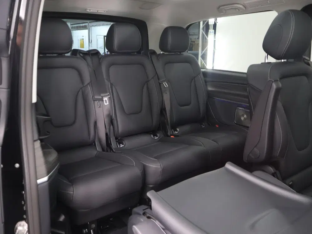 Mercedes-Benz EQV 300 uit 2025, foto 9