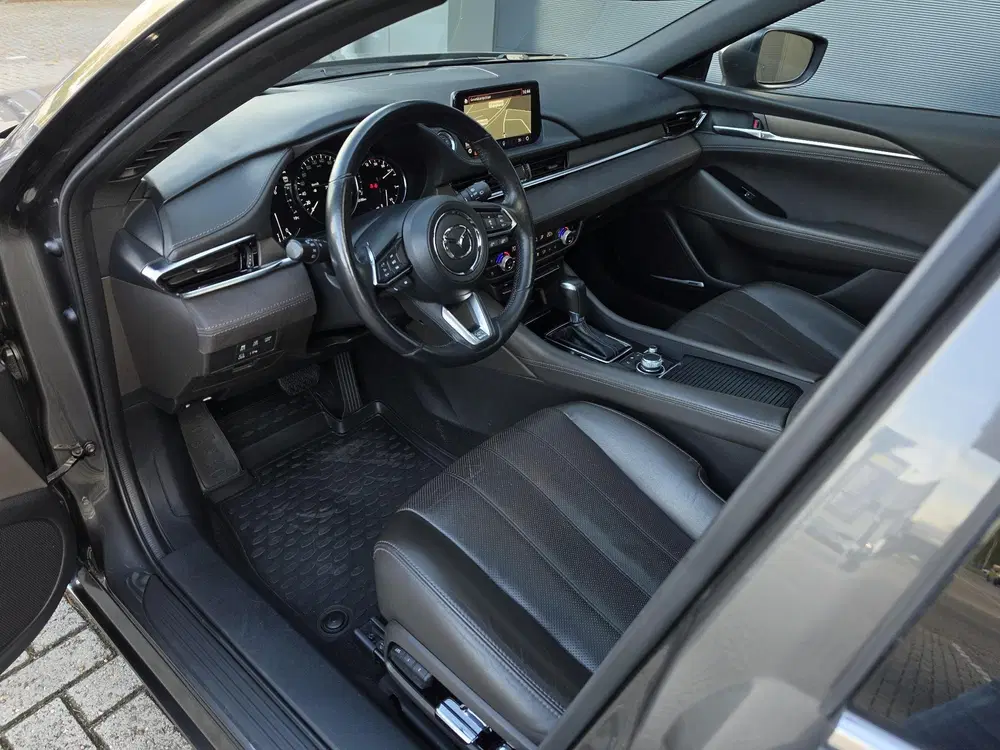 Mazda 6 2.5 SkyActiv-G 194 Signature Schuifdak uit 2019, foto 2