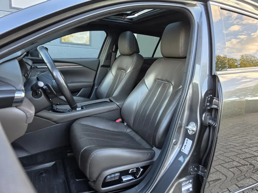 Mazda 6 2.5 SkyActiv-G 194 Signature Schuifdak uit 2019, foto 4