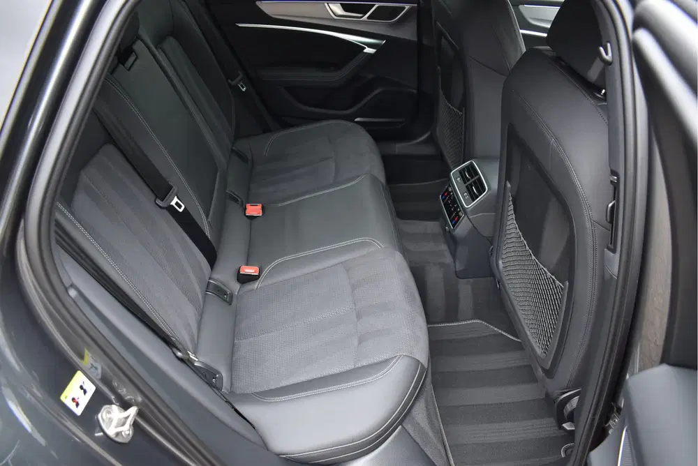 Audi A6 55 TFSI e Quattro S-Line 367 Pk Competitio uit 2023, foto 14