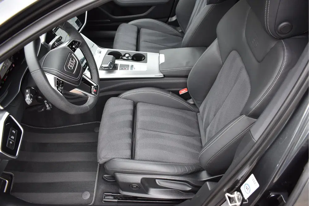 Audi A6 55 TFSI e Quattro S-Line 367 Pk Competitio uit 2023, foto 9
