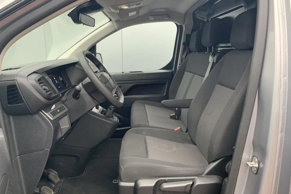 Toyota Proace 2.0 D-4D L1 Challenger uit 2024, foto 6