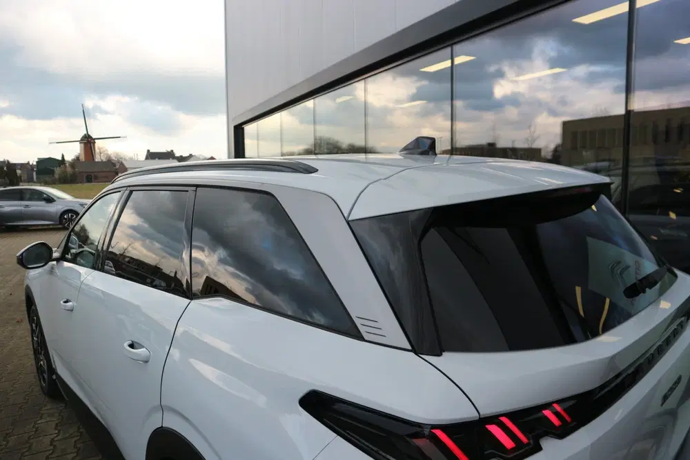 Peugeot 5008 1.2 Hybrid 136 AUT Allure 7PERSOONS 360CAM uit 2025, foto 10
