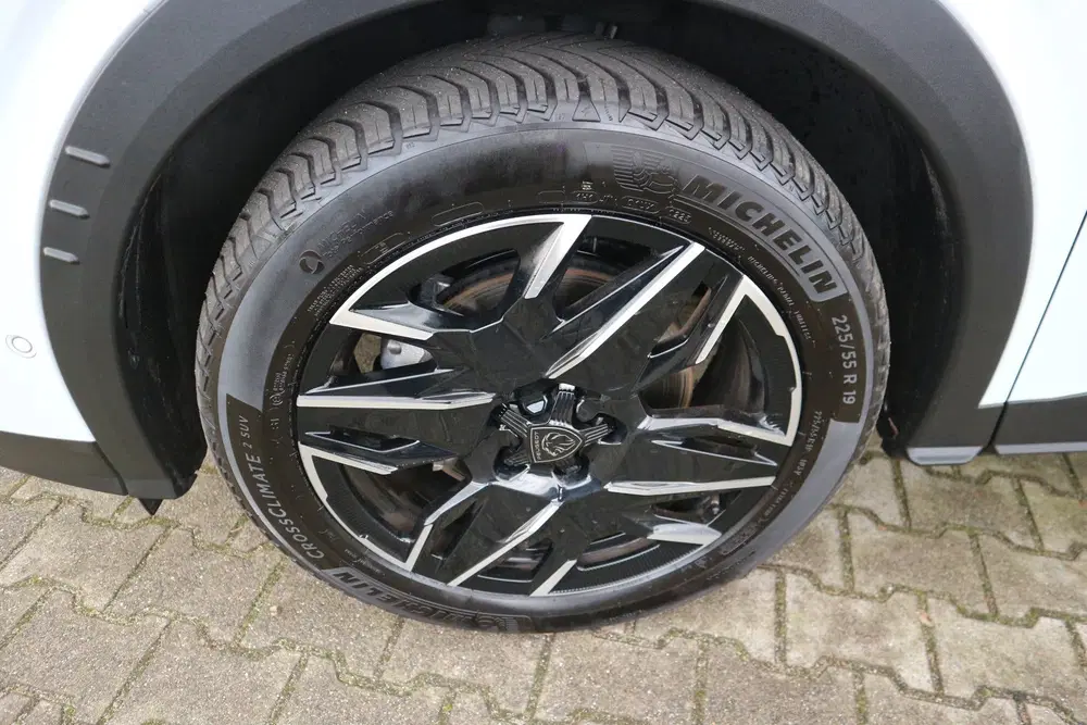 Peugeot 5008 1.2 Hybrid 136 AUT Allure 7PERSOONS 360CAM uit 2025, foto 9