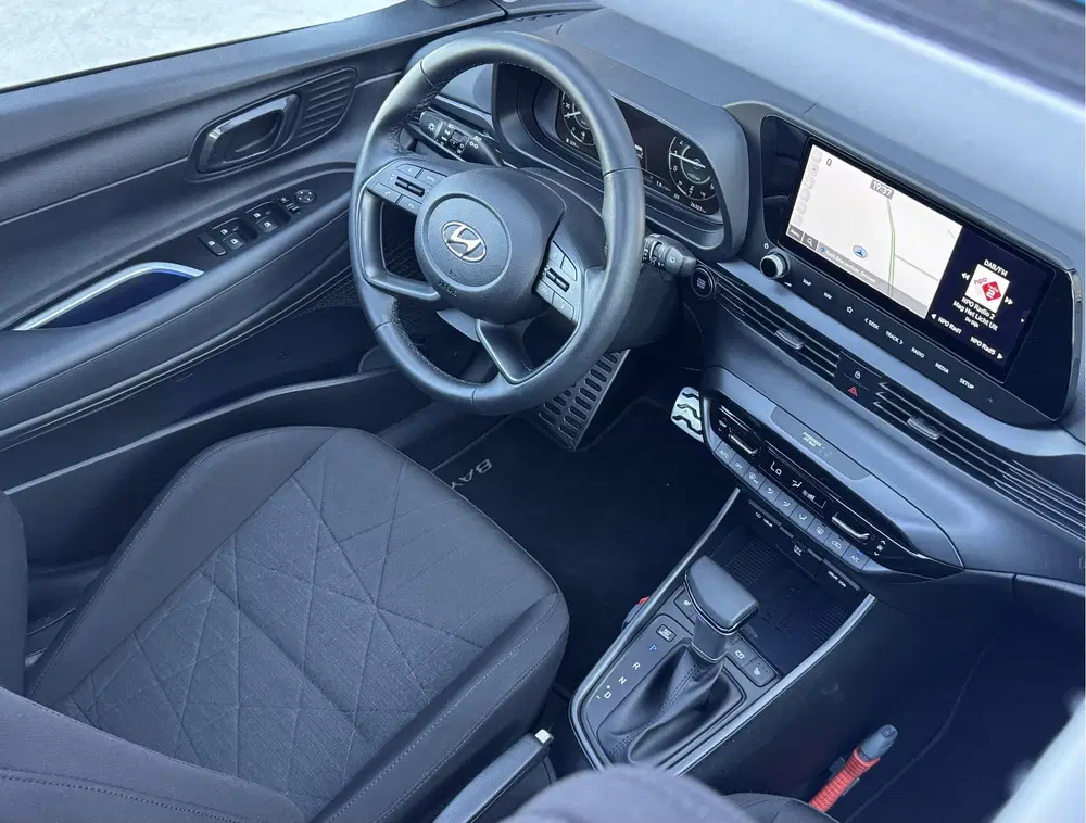 Hyundai BAYON 1.0 T-GDI PREMIUM SKY uit 2022, foto 12