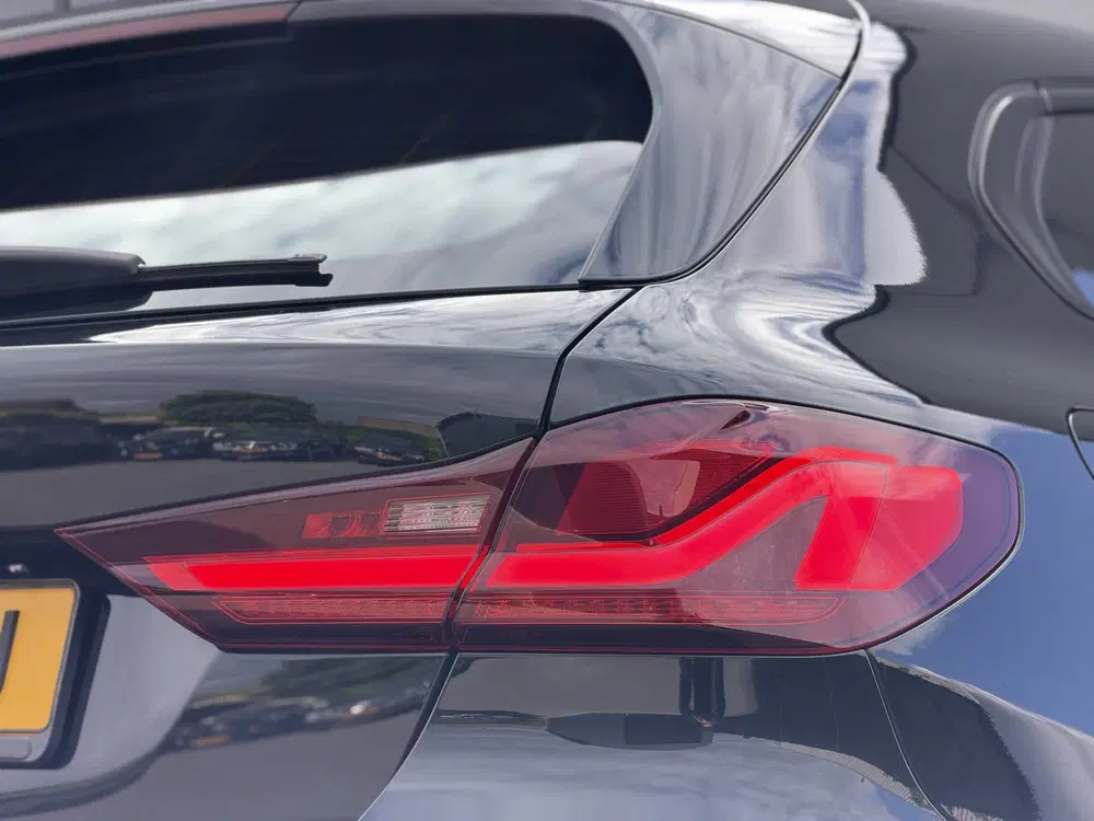BMW 1-serie 120i M Sport Edition uit 2021, foto 11