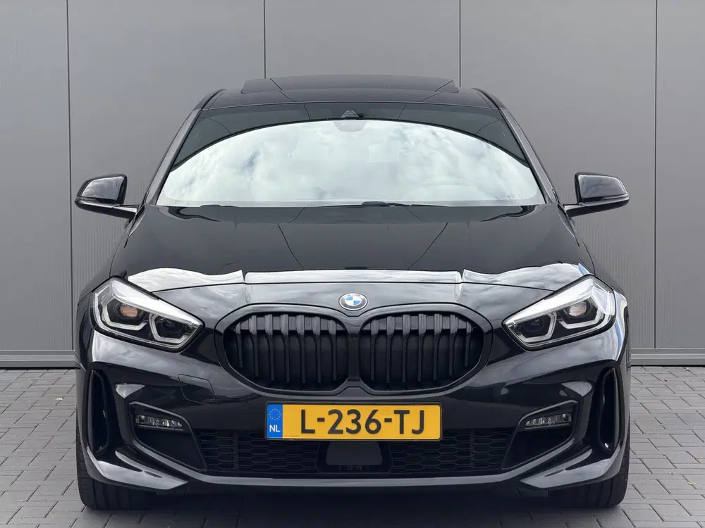 BMW 1-serie 120i M Sport Edition uit 2021, foto 3
