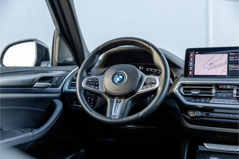 BMW iX3 High Executive 80 kWh SOH 99% M Sport uit 2022, foto 11