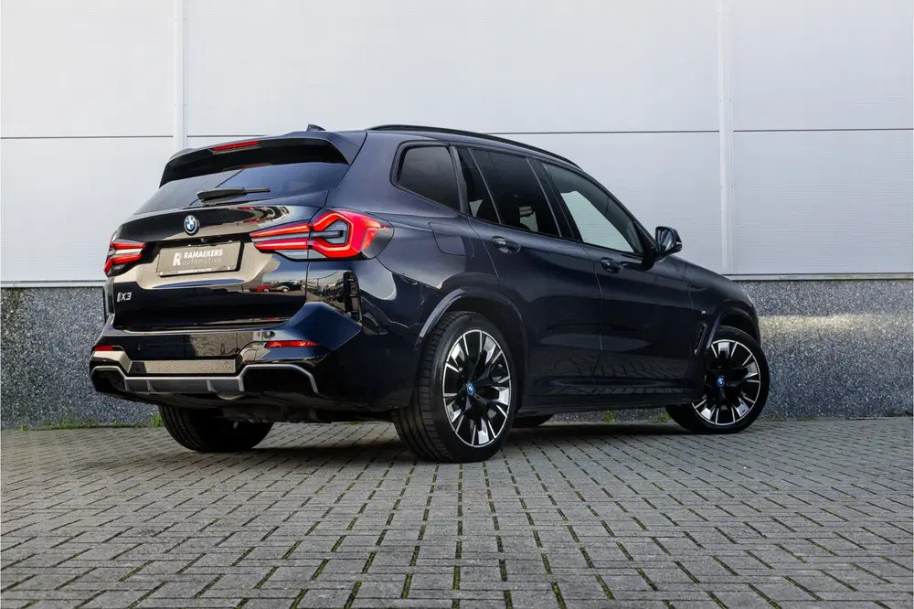 BMW iX3 High Executive 80 kWh SOH 99% M Sport uit 2022, foto 2