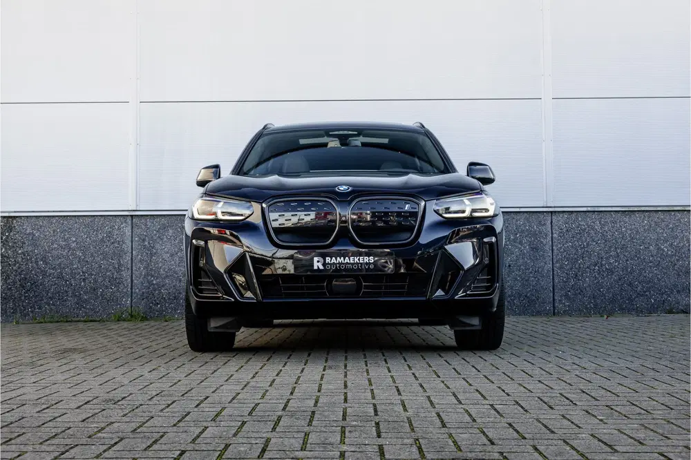 BMW iX3 High Executive 80 kWh SOH 99% M Sport uit 2022, foto 3
