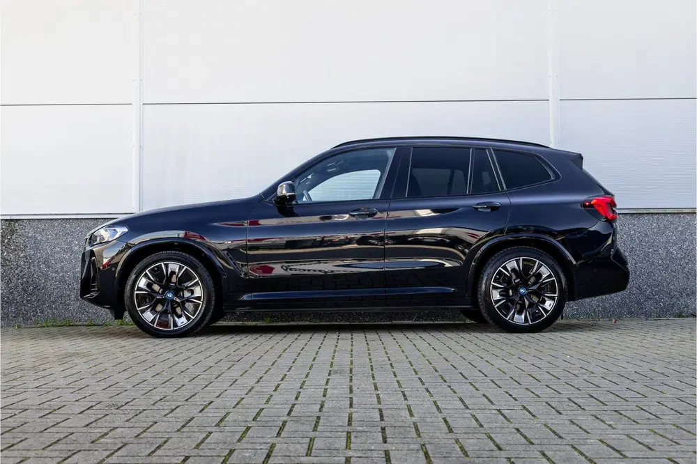 BMW iX3 High Executive 80 kWh SOH 99% M Sport uit 2022, foto 4
