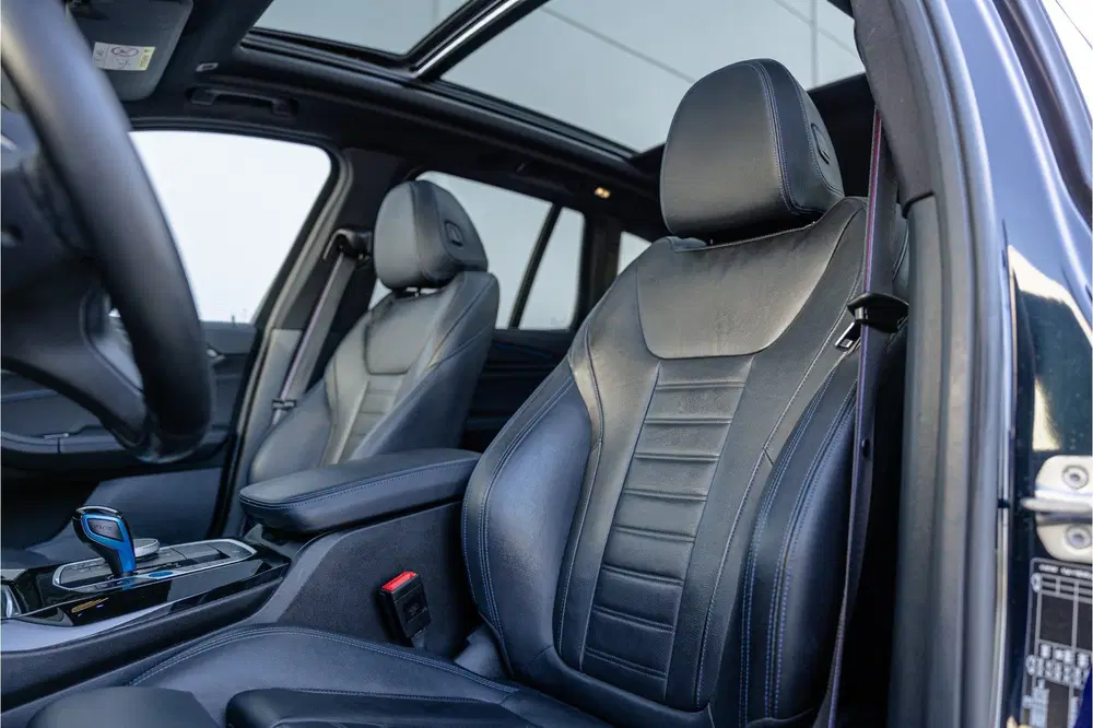 BMW iX3 High Executive 80 kWh SOH 99% M Sport uit 2022, foto 9