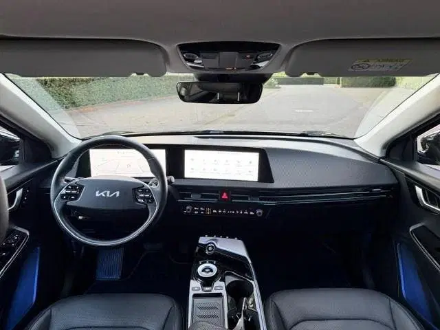 Kia EV6 Plus 77 uit 2022, foto 10