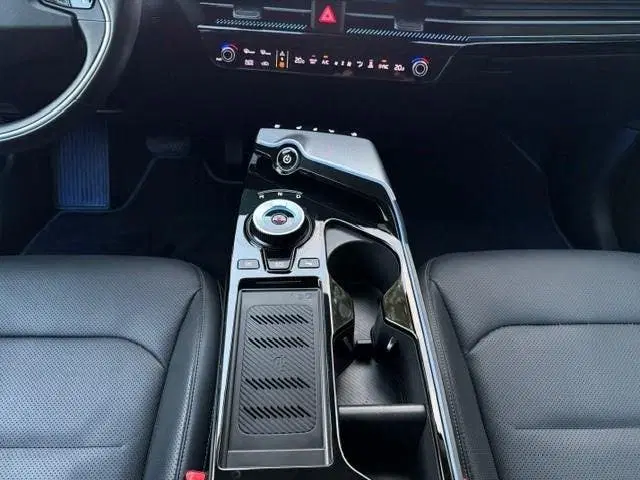 Kia EV6 Plus 77 uit 2022, foto 11
