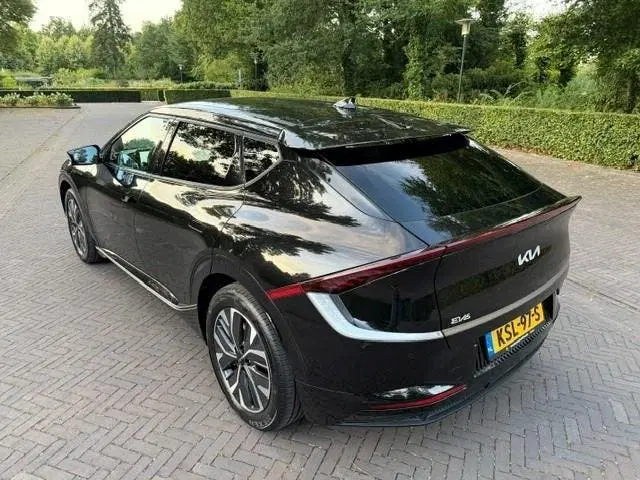 Kia EV6 Plus 77 uit 2022, foto 4
