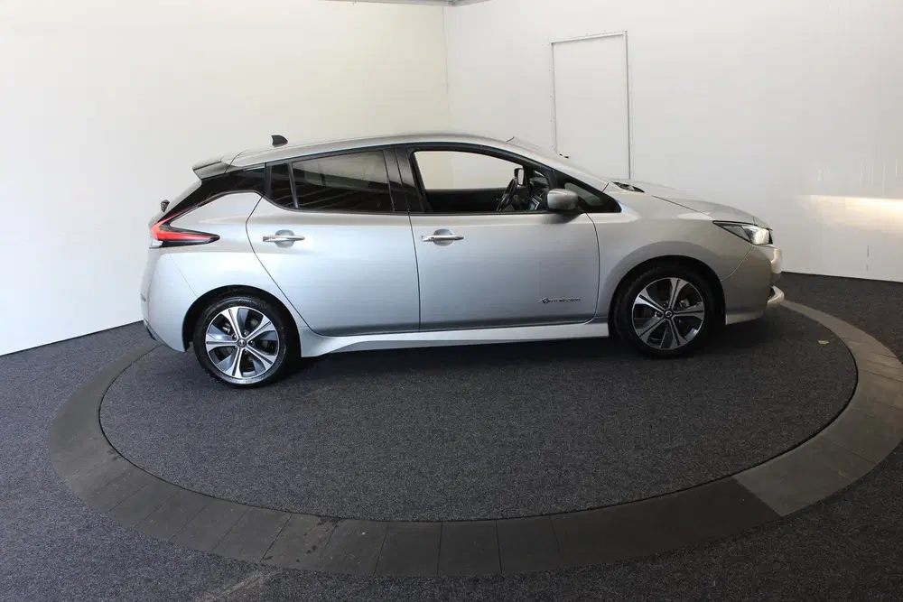 Nissan Leaf N-Connecta 40 kWh 360° Camera (bj 2019) uit 2019, foto 13