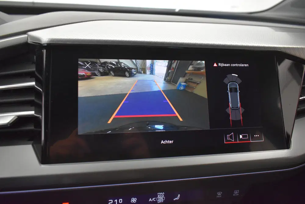 Audi Q4 e-tron 40 Launch edition Advanced 77 kWh Camera E uit 2021, foto 3