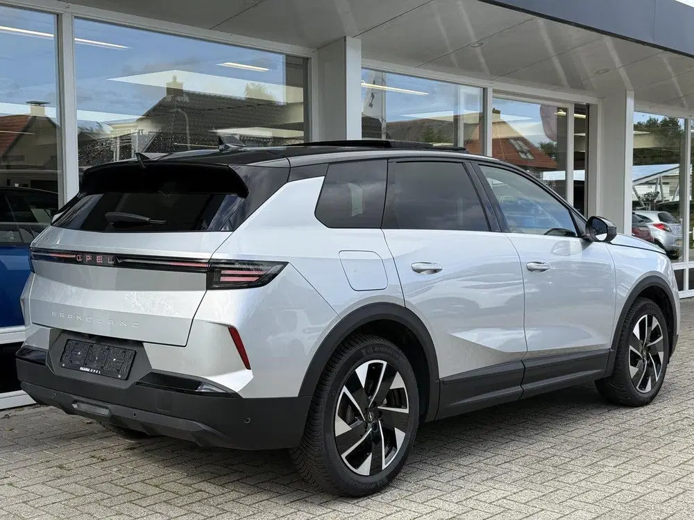 Opel Grandland 1.2 Turbo Hybrid GS uit 2025, foto 8