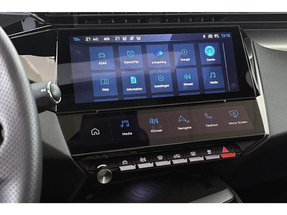 Peugeot 408 1.6 HYbrid 225 GT Pano FOCAL Massage 360 C uit 2024, foto 14