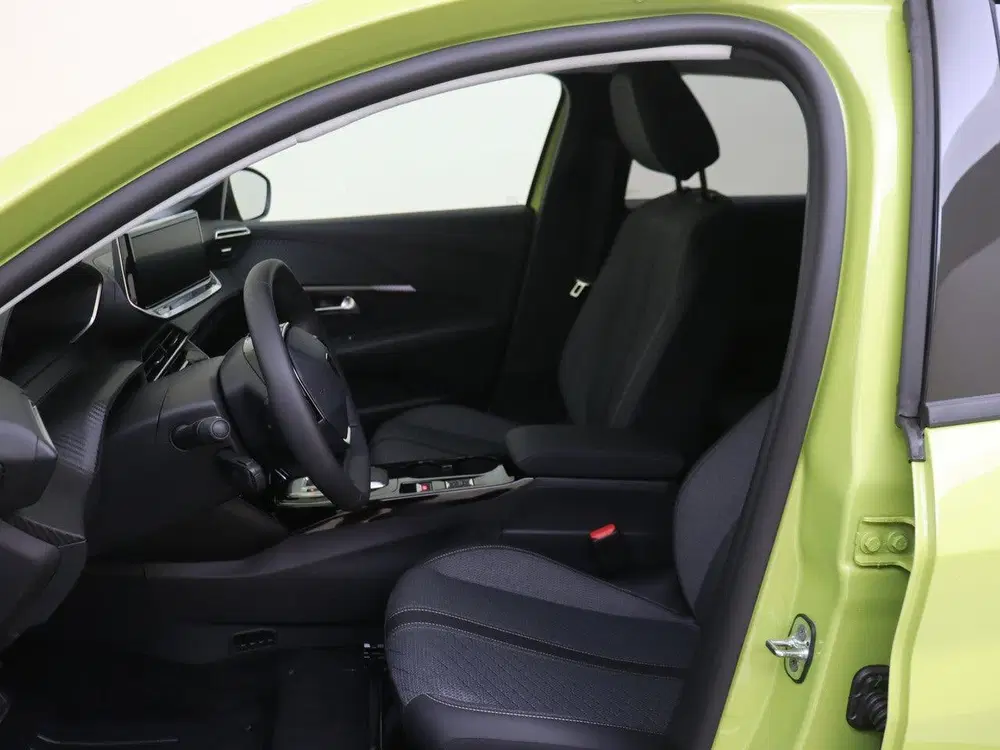 Peugeot 208 1.2 Hybrid 110 e-DCS6 Allure DEMO 8 JAAR G uit 2026, foto 10
