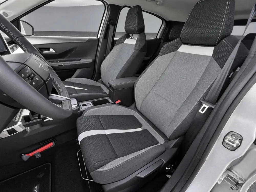 Opel Frontera 1.2 Turbo Hybrid GS 7 persoons automaat uit 2025, foto 6