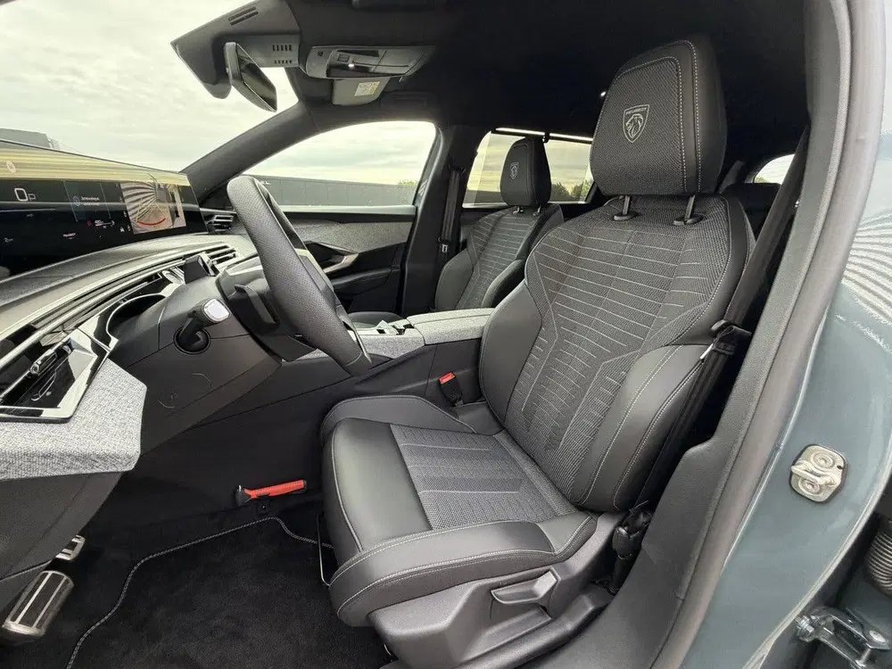 Peugeot 5008 1.2 Hybrid 145 GT 7p uit 2026, foto 10