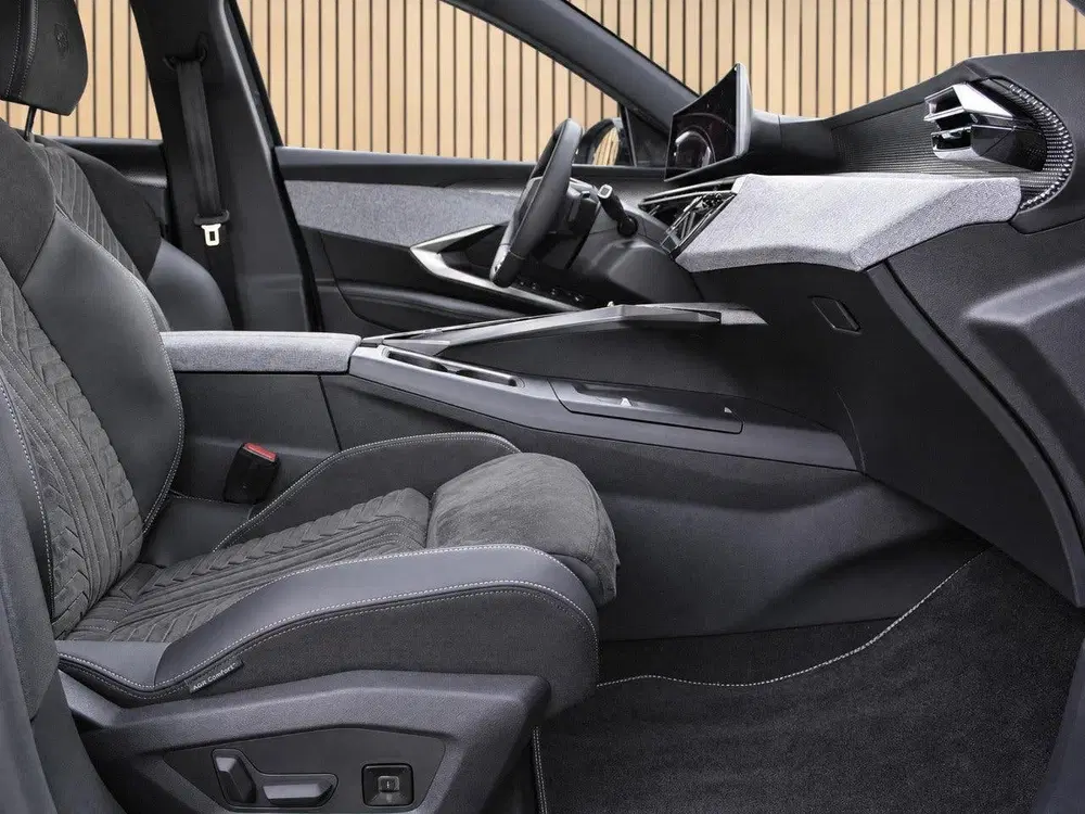 Peugeot 5008 1.2 Hybrid 136 GT 7p Automaat uit 2025, foto 7