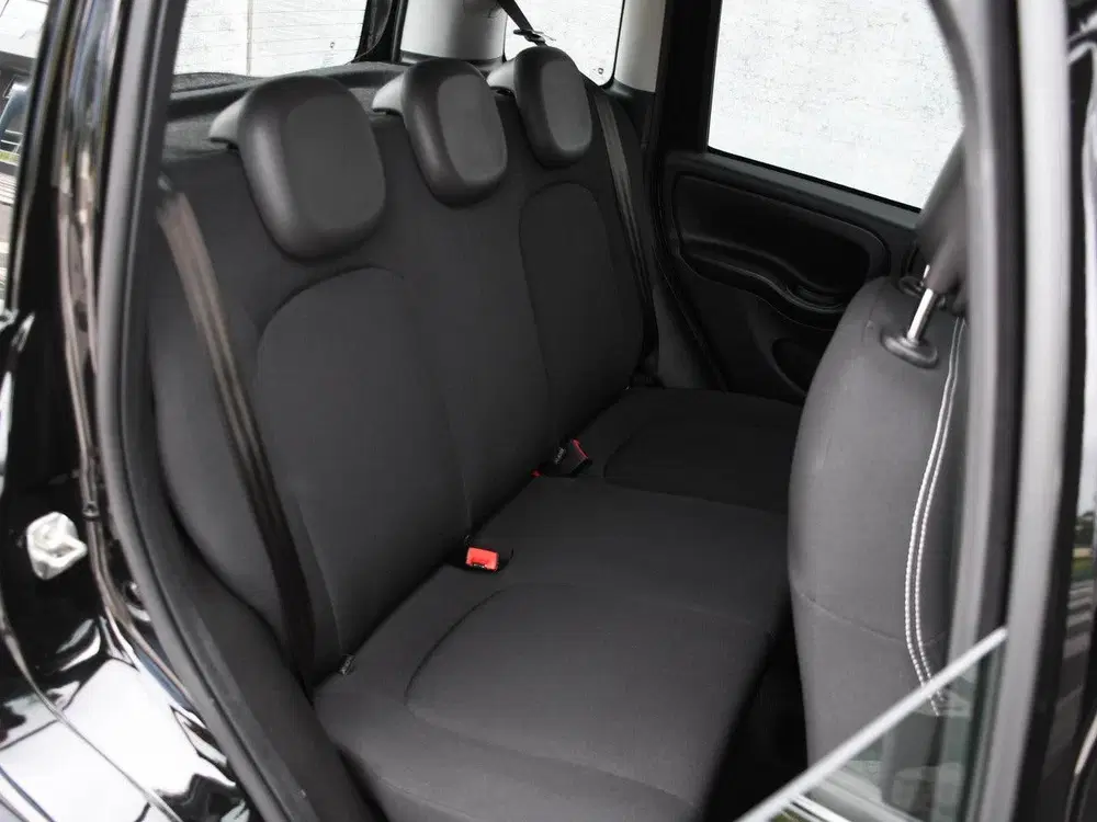 Fiat Panda Urban 1.0 Hybrid 70pk PDC ACHTER uit 2024, foto 11