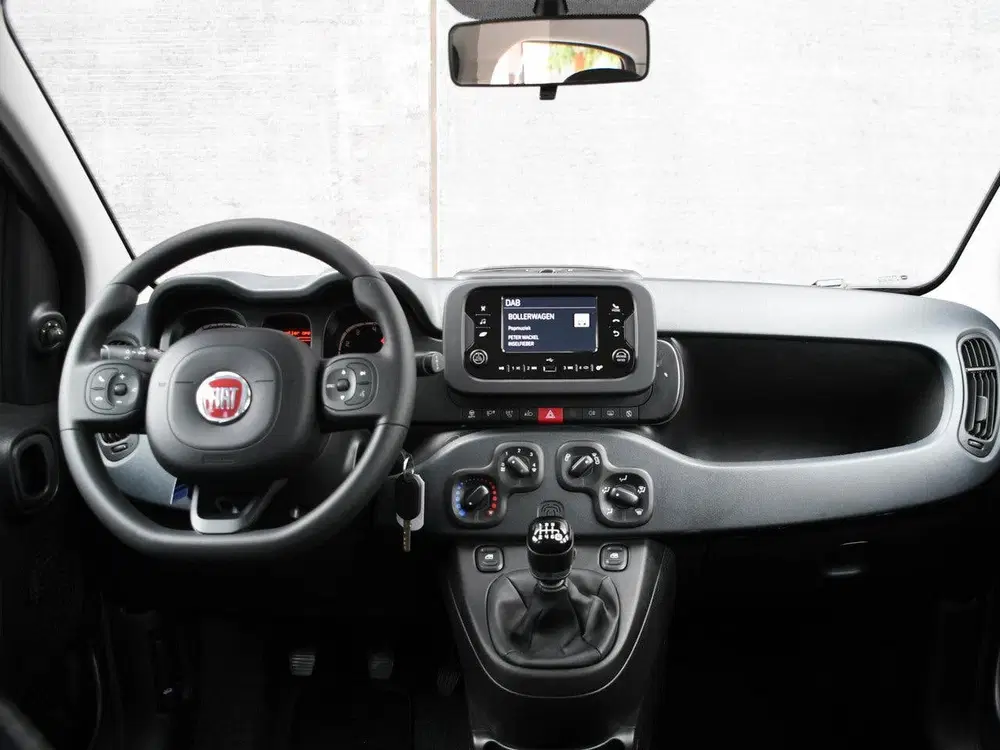 Fiat Panda Urban 1.0 Hybrid 70pk PDC ACHTER uit 2024, foto 13