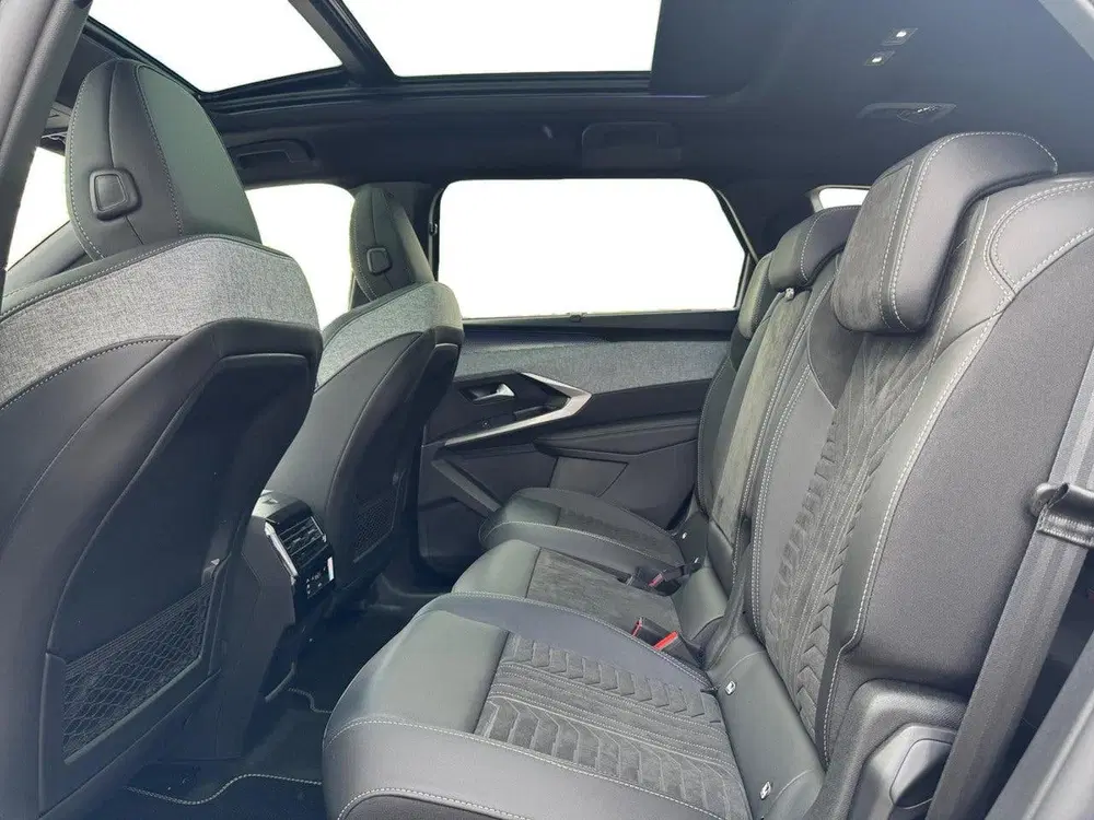 Peugeot 5008 GT EV 73kWh 210pk uit 2026, foto 10